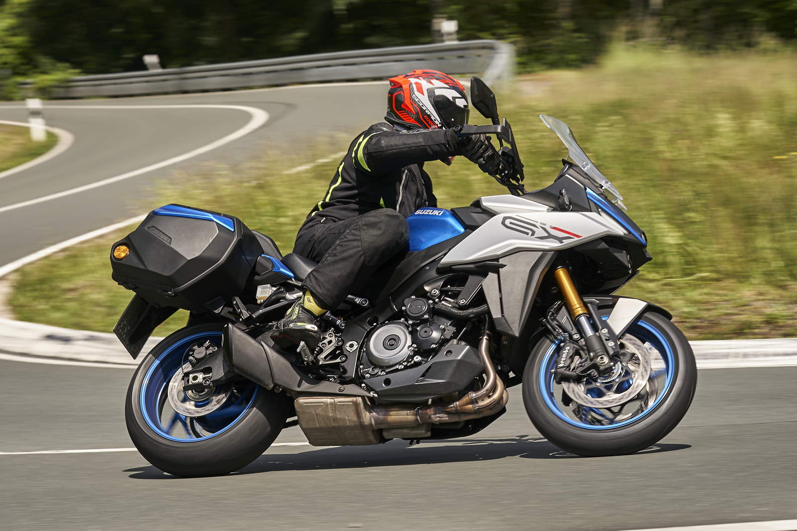 BMW S 1000 XR vs Suzuki GSX 1000 GX